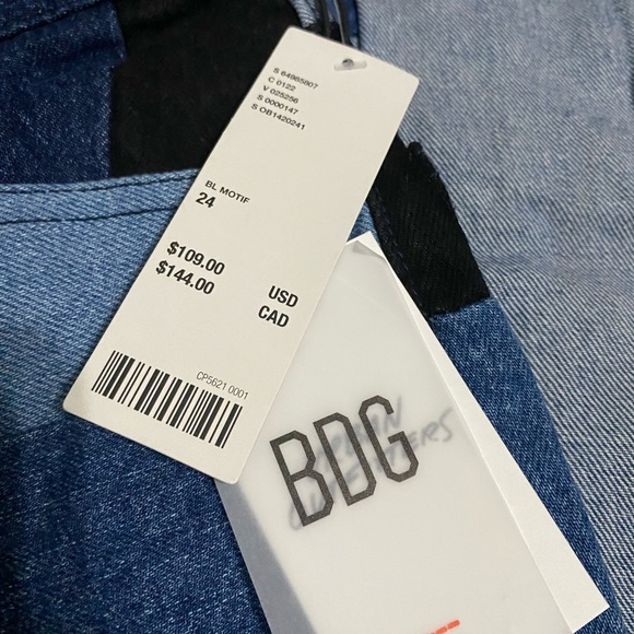 BDG High-Waisted Baggy Jean - Patched NWT Size 24 - Picture 9 of 9